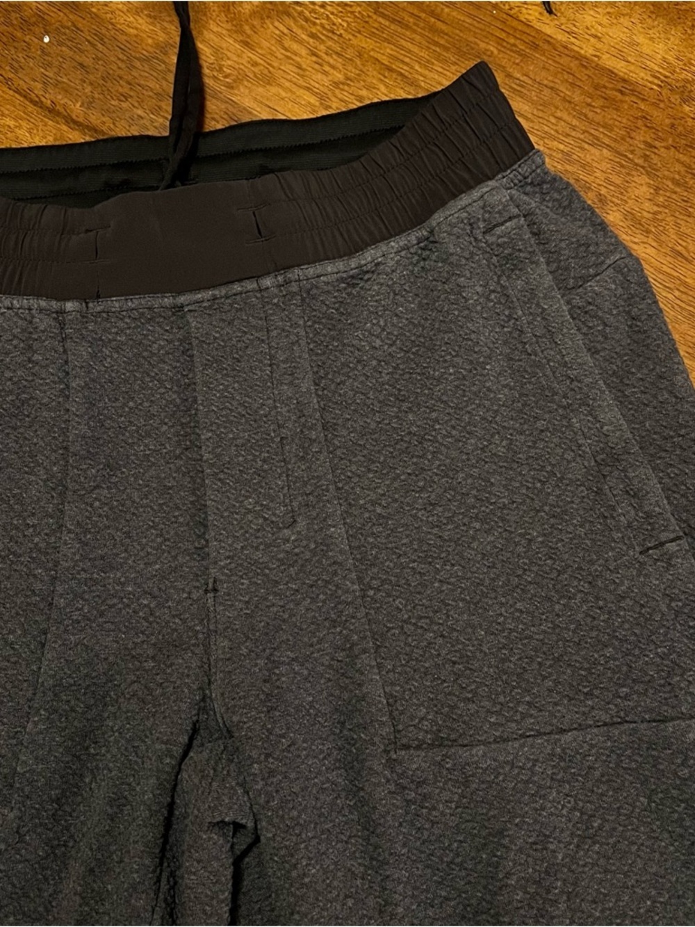 Lululemon At Ease Jogger
Heathered Black Men’s Small - Picture 7 of 16